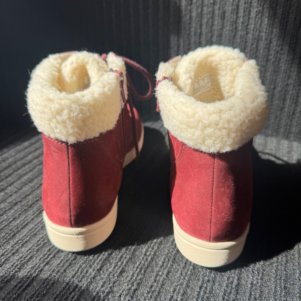 Clarks Cloudsteppers Maroon Faux Fur Lined Ankle Boots Size 9.5W 26160650 - Picture 2 of 8
